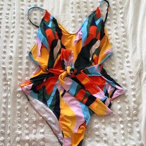 curve plus shein one piece knot tie around waist 👙